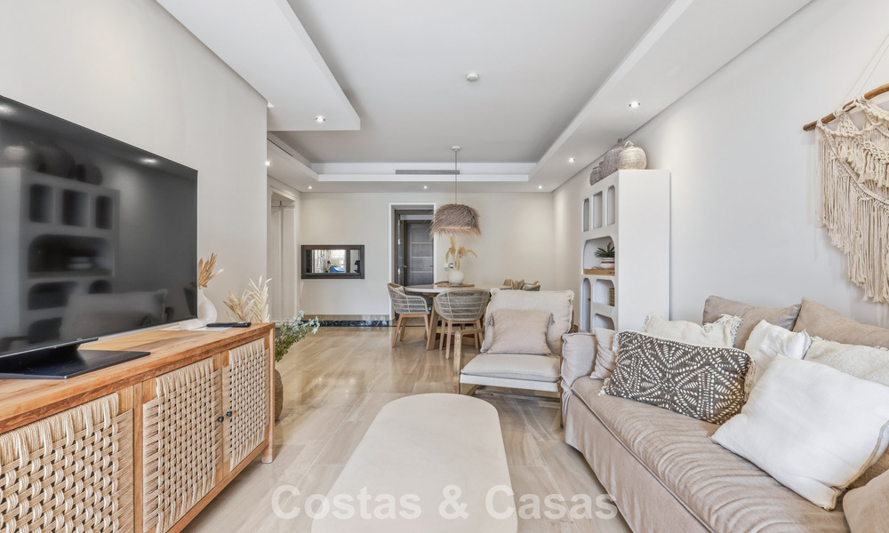 Penthouse moderne à vendre dans une résidence en première ligne de plage sur le New Golden Mile entre Marbella et Estepona 805412