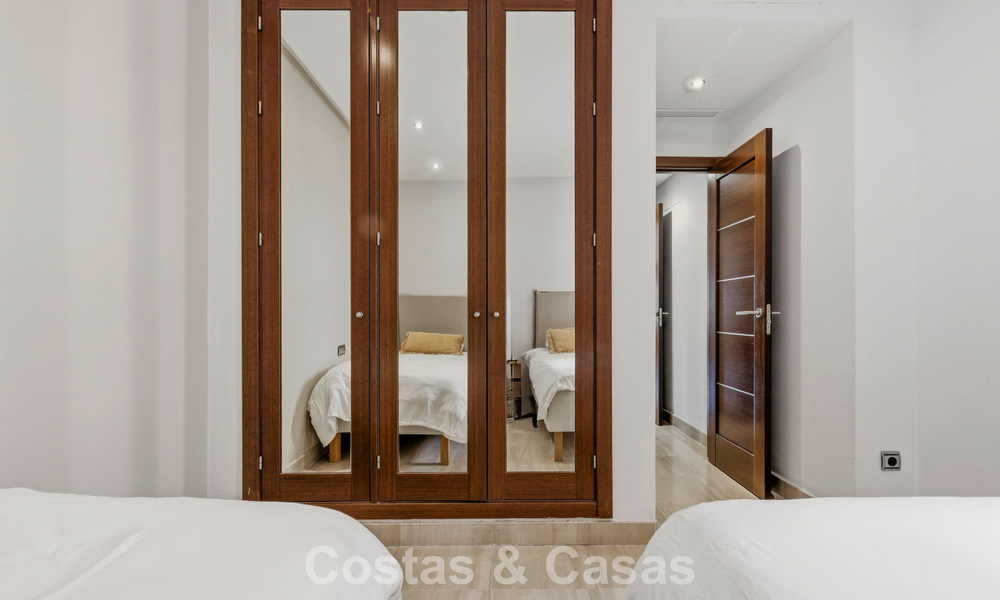 Penthouse moderne à vendre dans une résidence en première ligne de plage sur le New Golden Mile entre Marbella et Estepona 805424