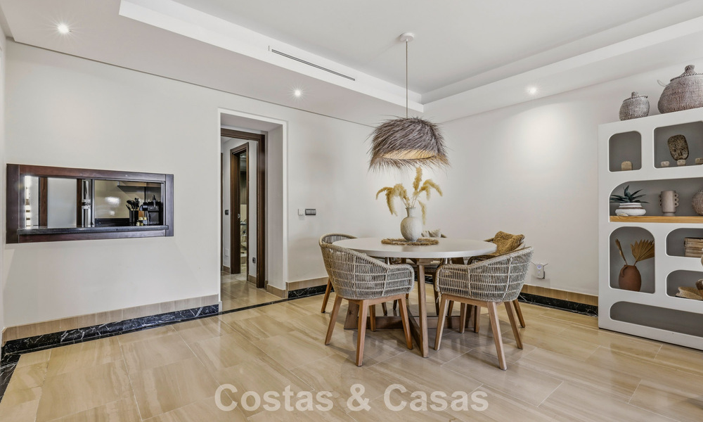 Penthouse moderne à vendre dans une résidence en première ligne de plage sur le New Golden Mile entre Marbella et Estepona 805441