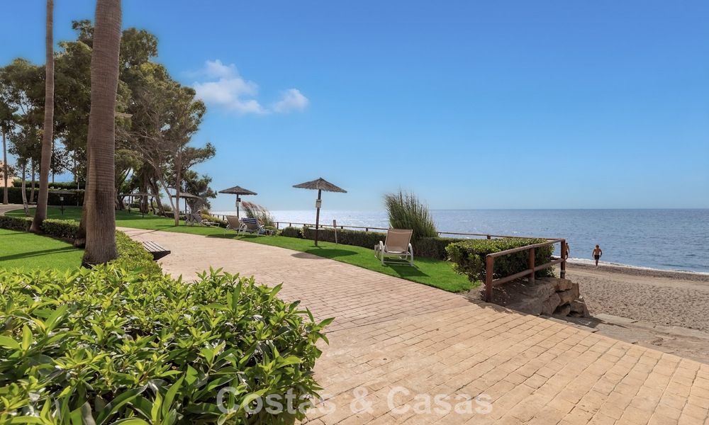 Penthouse moderne à vendre dans une résidence en première ligne de plage sur le New Golden Mile entre Marbella et Estepona 805452