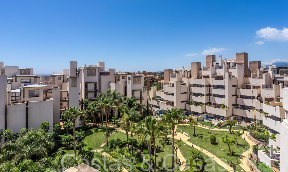 Penthouse moderne à vendre dans une résidence en première ligne de plage sur le New Golden Mile entre Marbella et Estepona 805457