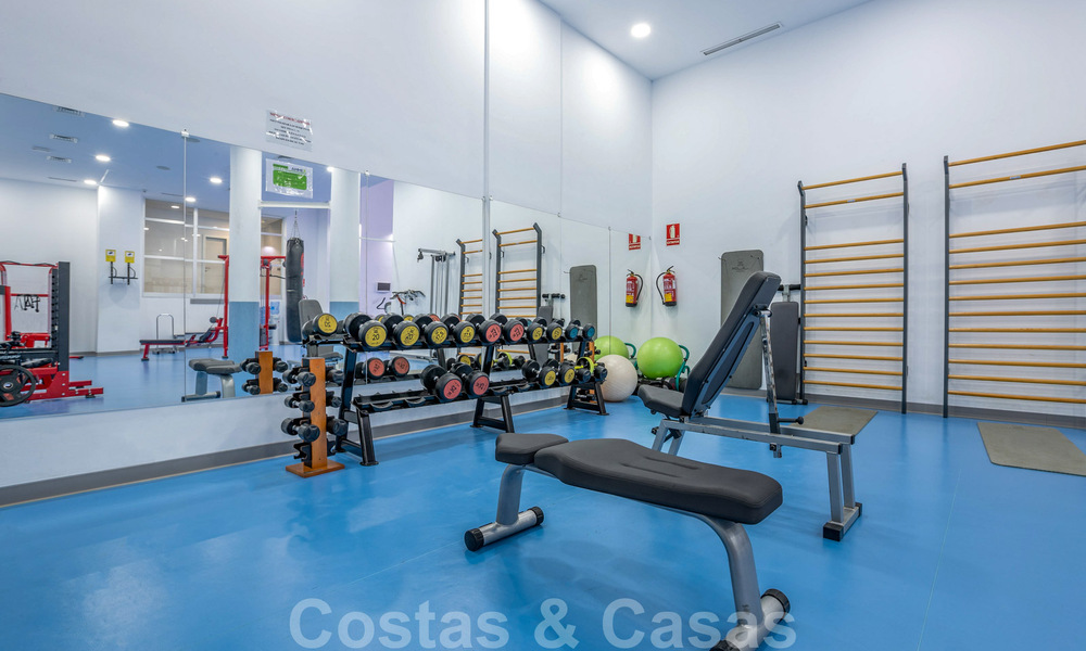 Penthouse moderne à vendre dans une résidence en première ligne de plage sur le New Golden Mile entre Marbella et Estepona 805468