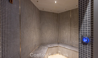 Penthouse moderne à vendre dans une résidence en première ligne de plage sur le New Golden Mile entre Marbella et Estepona 805477 