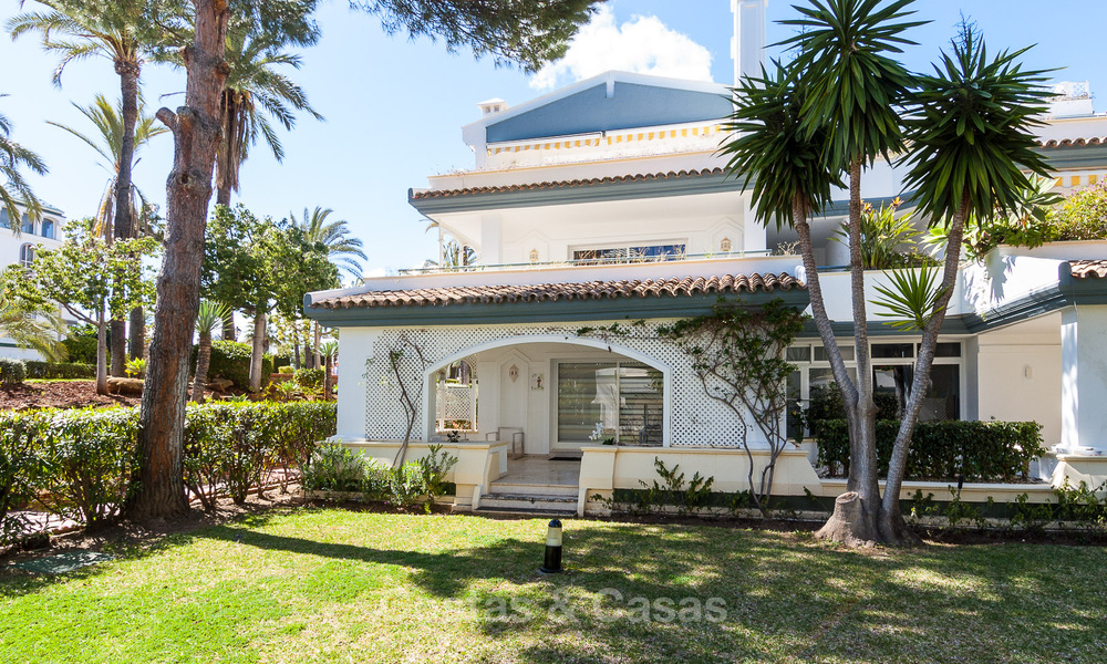 Appartements en vente dans Dominion Beach, un complexe exclusif en première ligne de plage dans la Nueva Milla de Oro entre Marbella et Estepona 805368