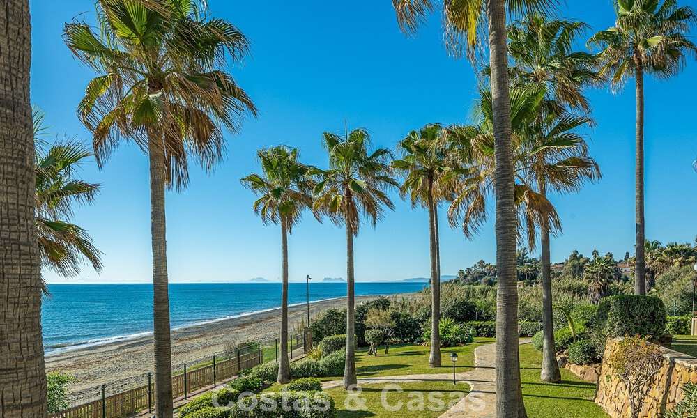 Appartements en vente dans Dominion Beach, un complexe exclusif en première ligne de plage dans la Nueva Milla de Oro entre Marbella et Estepona 805372