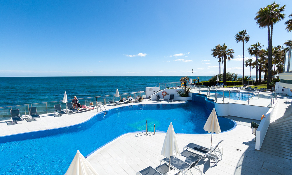 Penthouse avec une magnifique terrasse à vendre dans une résidence balnéaire sur le New Golden Mile, Marbella - Estepona 805115