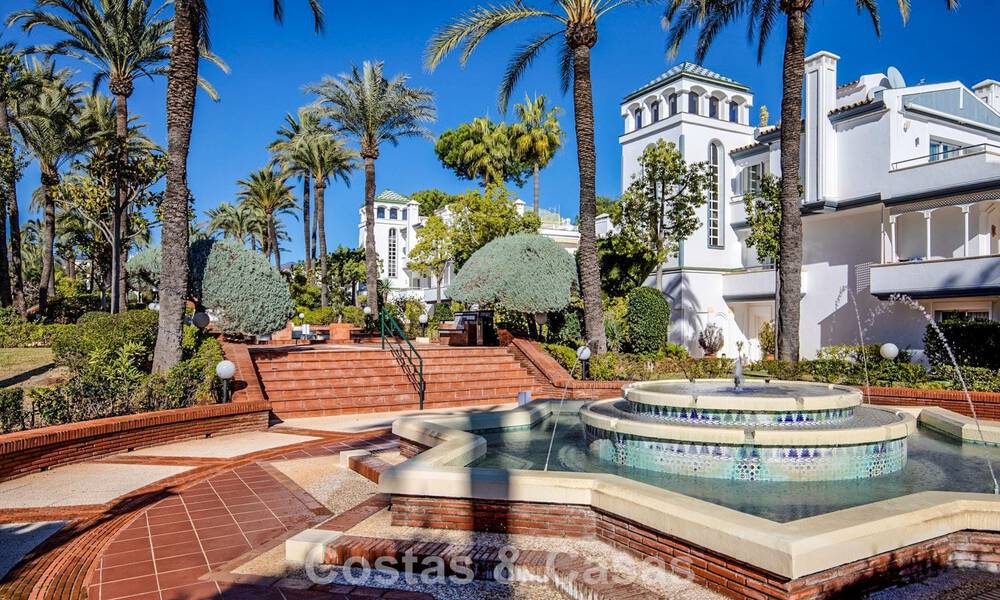 Penthouse avec une magnifique terrasse à vendre dans une résidence balnéaire sur le New Golden Mile, Marbella - Estepona 805122