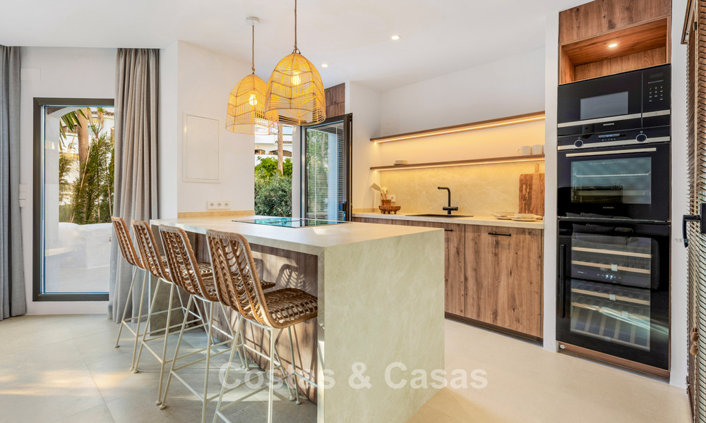 Appartements à vendre dans une résidence en première ligne de plage à Elviria, Marbella Est 805131