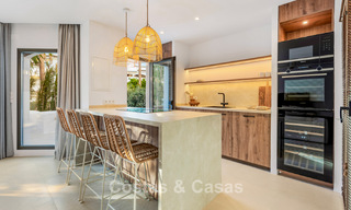 Appartements à vendre dans une résidence en première ligne de plage à Elviria, Marbella Est 805131 
