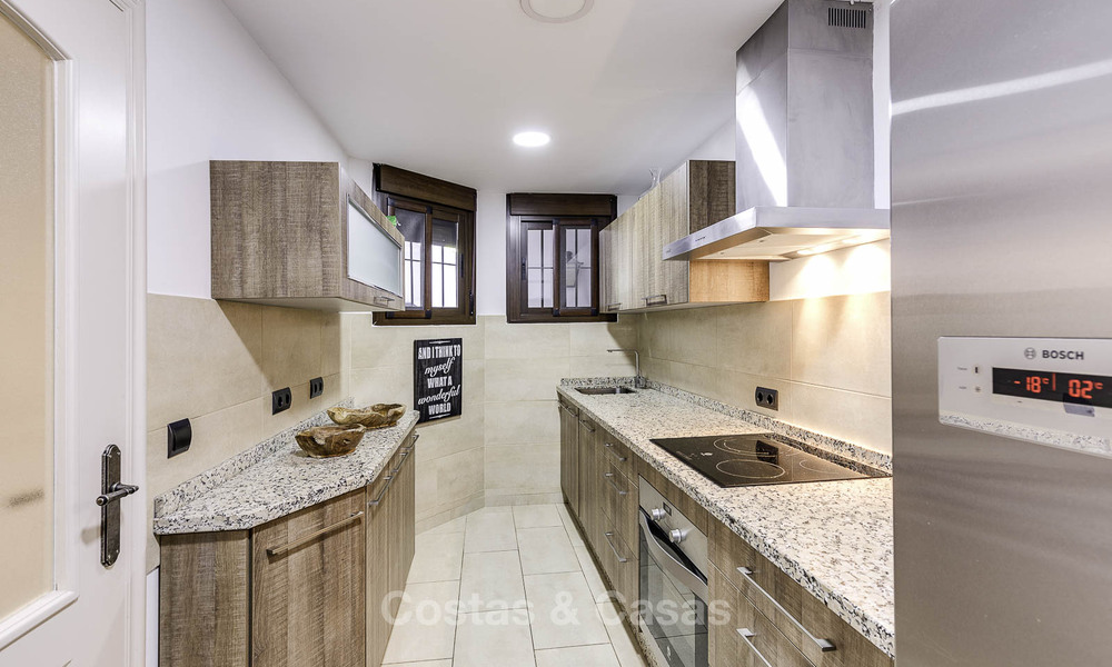 Appartements à vendre dans une résidence en première ligne de plage à Elviria, Marbella Est 805165