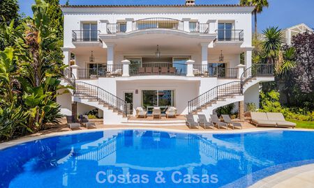 Grande villa méditerranéenne de luxe en première ligne de golf à La Quinta, Marbella - Benahavís 805539