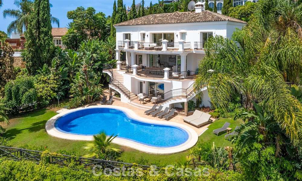 Grande villa méditerranéenne de luxe en première ligne de golf à La Quinta, Marbella - Benahavís 805564