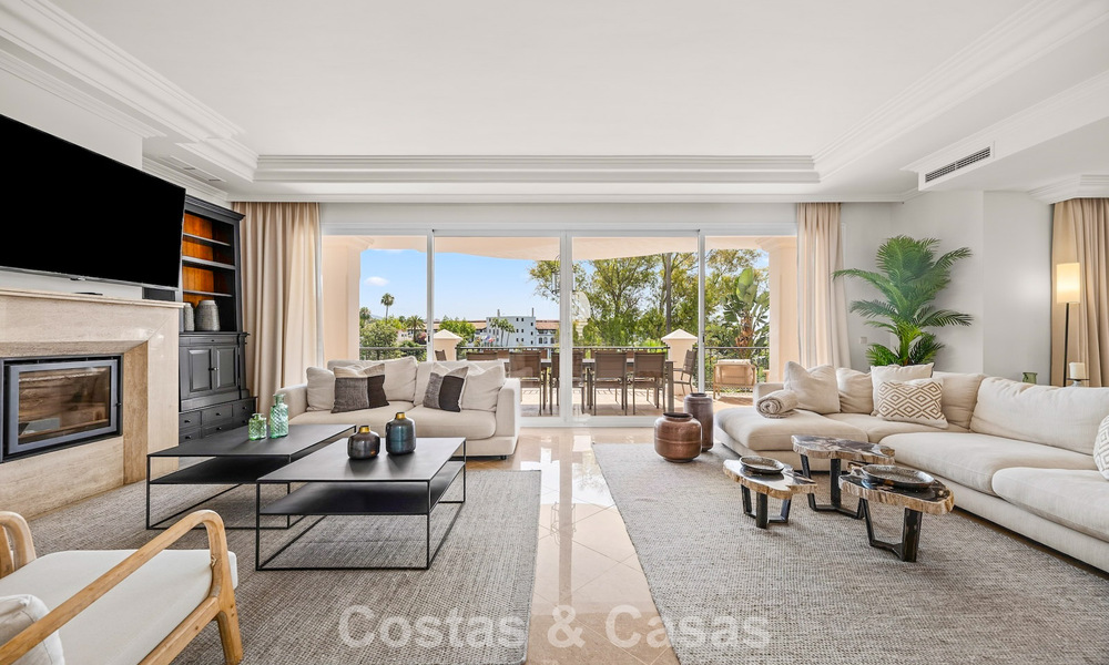 Grande villa méditerranéenne de luxe en première ligne de golf à La Quinta, Marbella - Benahavís 805566