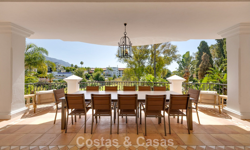 Grande villa méditerranéenne de luxe en première ligne de golf à La Quinta, Marbella - Benahavís 805577