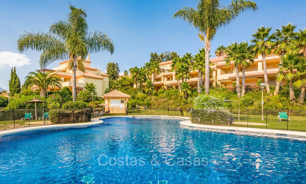 Appartements de luxe à vendre à Cumbres del Rodeo, à proximité de Puerto Banús et de la plage à Nueva Andalucía, Marbella 805326