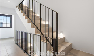 5 maisons mitoyennes exclusives à vendre dans le charmant centre historique d’Estepona 805616 