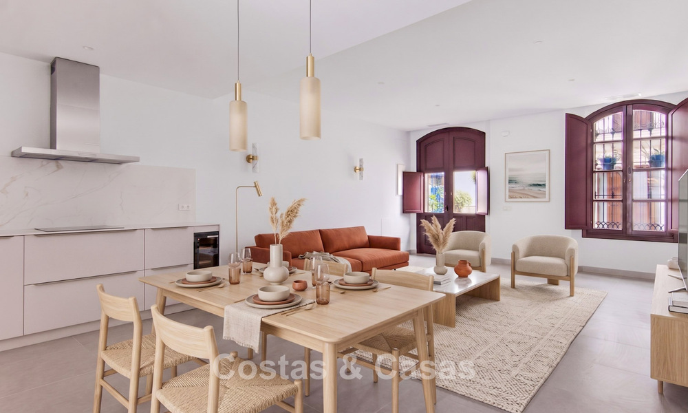 5 maisons mitoyennes exclusives à vendre dans le charmant centre historique d’Estepona 805622