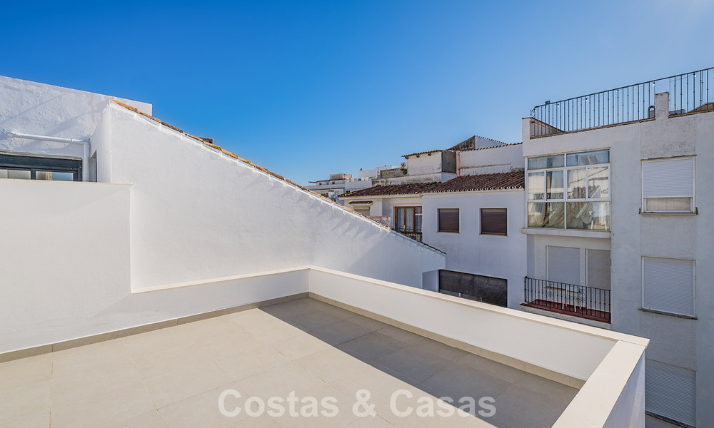 5 maisons mitoyennes exclusives à vendre dans le charmant centre historique d’Estepona 805649