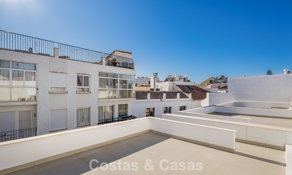 5 maisons mitoyennes exclusives à vendre dans le charmant centre historique d’Estepona 805651