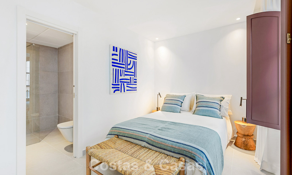 5 maisons mitoyennes exclusives à vendre dans le charmant centre historique d’Estepona 805652