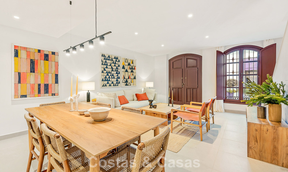 5 maisons mitoyennes exclusives à vendre dans le charmant centre historique d’Estepona 805658