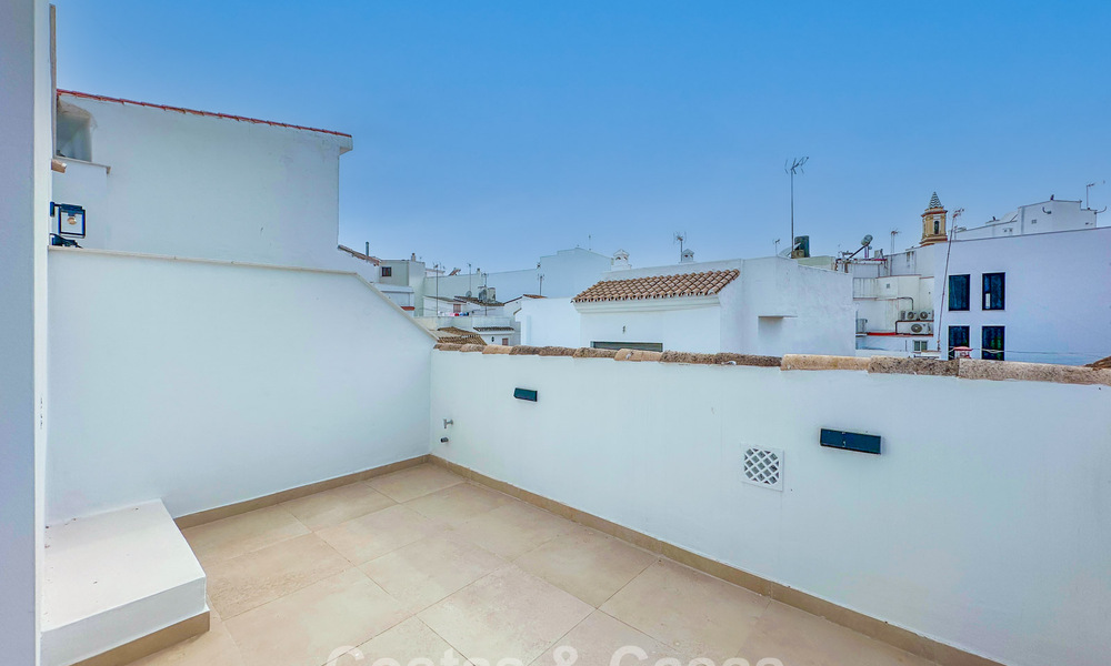 5 maisons mitoyennes exclusives à vendre dans le charmant centre historique d’Estepona 805684