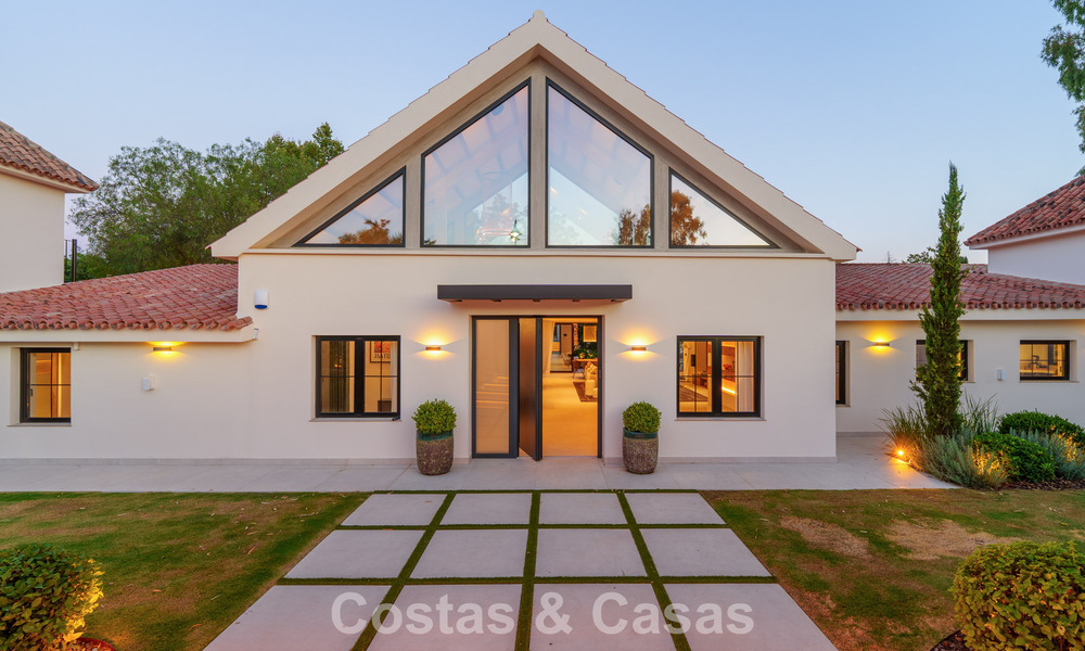 Luxueuse villa de plain-pied avec piscine chauffée à vendre, en bord de mer près de Puerto Banús et San Pedro, Marbella 805782