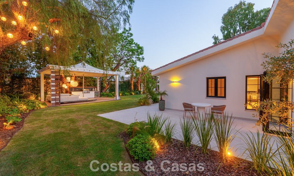 Luxueuse villa de plain-pied avec piscine chauffée à vendre, en bord de mer près de Puerto Banús et San Pedro, Marbella 805785