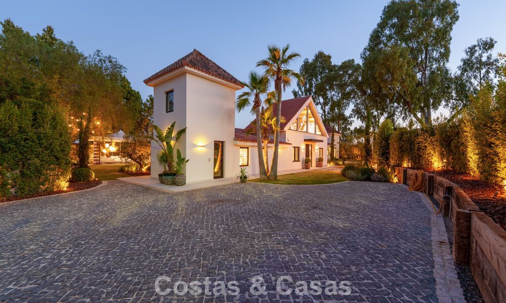 Luxueuse villa de plain-pied avec piscine chauffée à vendre, en bord de mer près de Puerto Banús et San Pedro, Marbella 805788