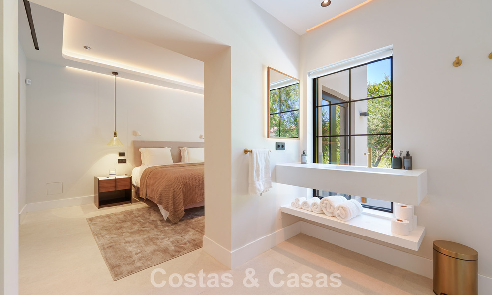 Luxueuse villa de plain-pied avec piscine chauffée à vendre, en bord de mer près de Puerto Banús et San Pedro, Marbella 805814