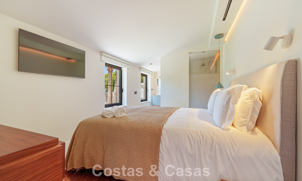 Luxueuse villa de plain-pied avec piscine chauffée à vendre, en bord de mer près de Puerto Banús et San Pedro, Marbella 805818