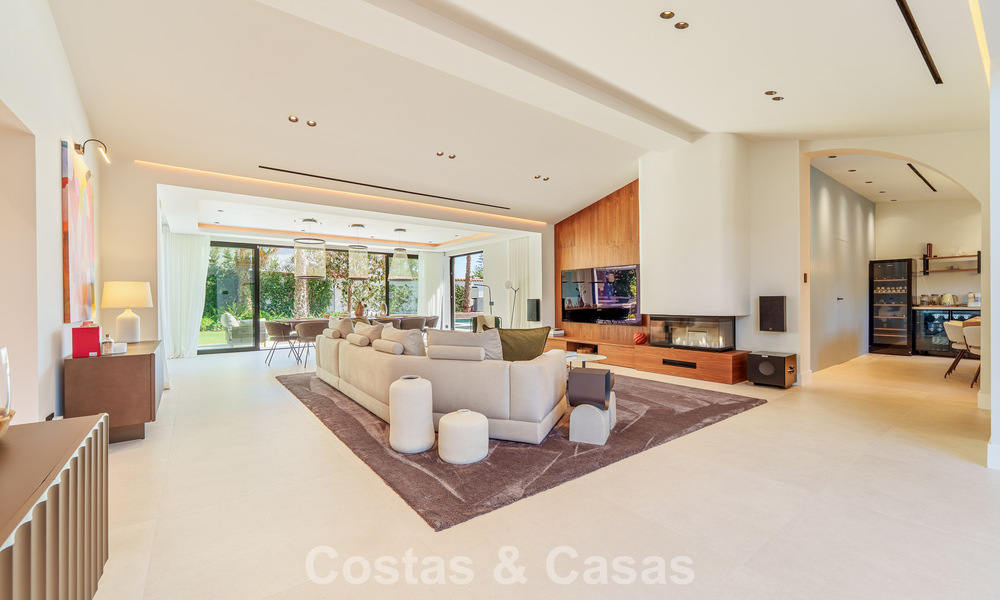 Luxueuse villa de plain-pied avec piscine chauffée à vendre, en bord de mer près de Puerto Banús et San Pedro, Marbella 805823