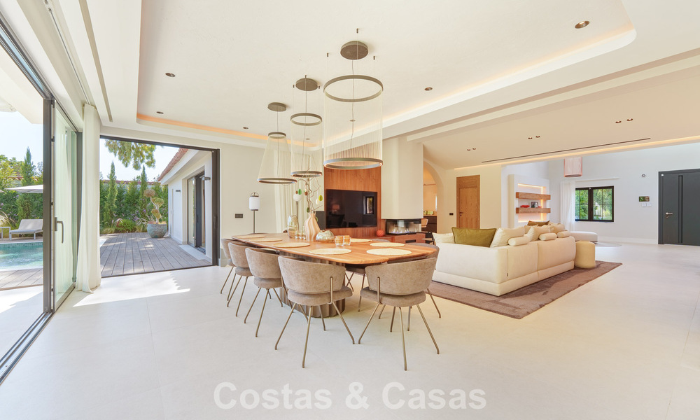 Luxueuse villa de plain-pied avec piscine chauffée à vendre, en bord de mer près de Puerto Banús et San Pedro, Marbella 805828