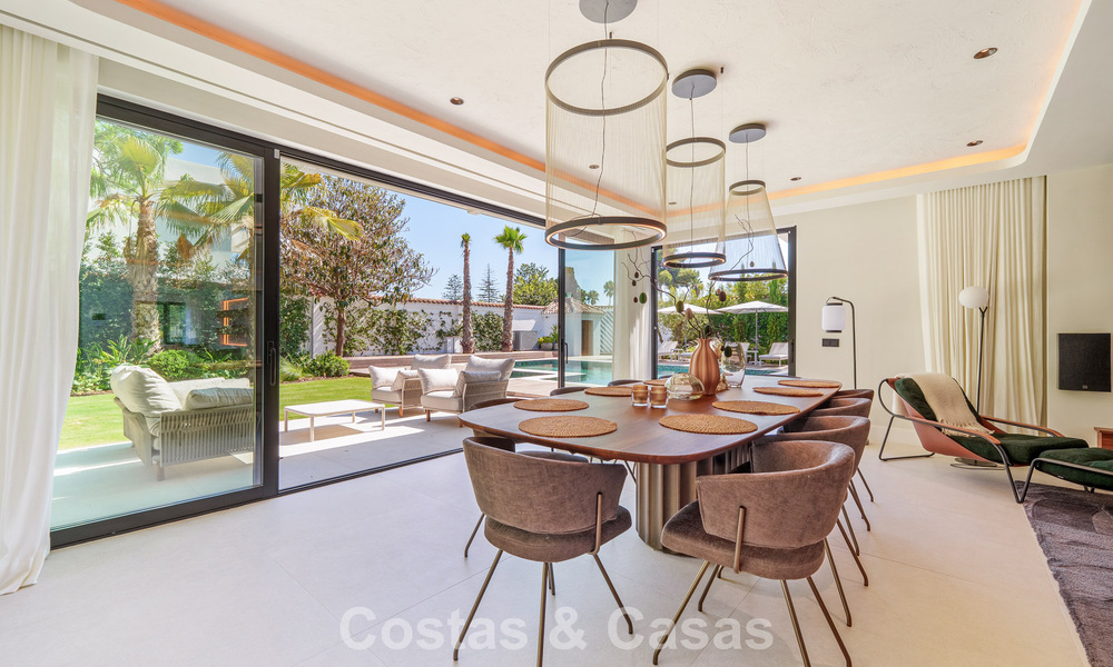 Luxueuse villa de plain-pied avec piscine chauffée à vendre, en bord de mer près de Puerto Banús et San Pedro, Marbella 805829