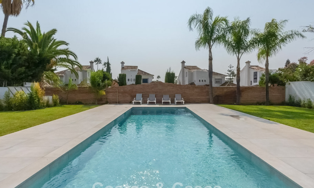 Villa moderne exclusive avec grande piscine à vendre à Nueva Andalucía, Marbella 805934