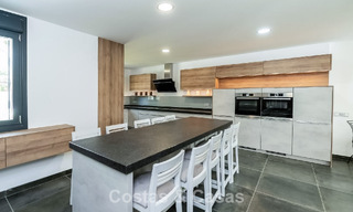 Villa moderne exclusive avec grande piscine à vendre à Nueva Andalucía, Marbella 805943 