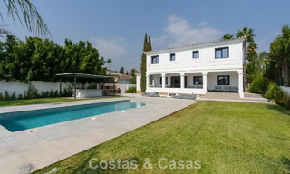 Villa moderne exclusive avec grande piscine à vendre à Nueva Andalucía, Marbella 805946 