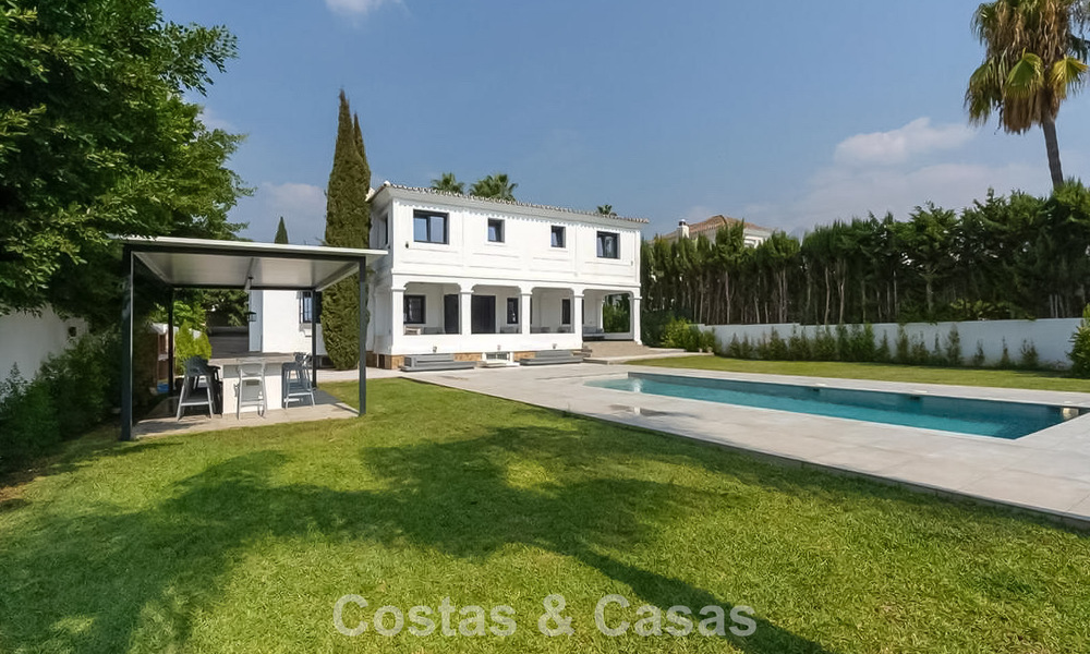 Villa moderne exclusive avec grande piscine à vendre à Nueva Andalucía, Marbella 805947