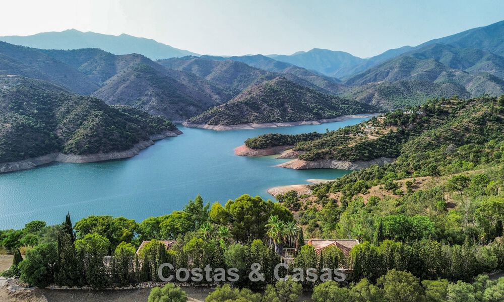 Projet de rénovation intégrale de luxe avec presqu’île privée et vues panoramiques sur le lac à Istán, Marbella 805849