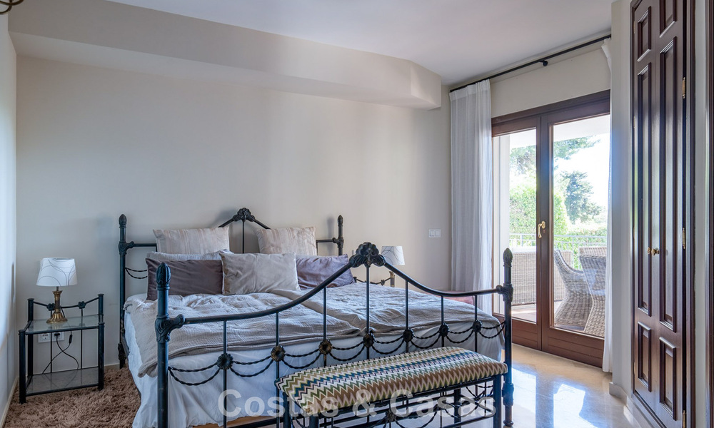 Spacieuse villa andalouse avec vue sur la mer à vendre à El Rosario, Marbella Est 805958