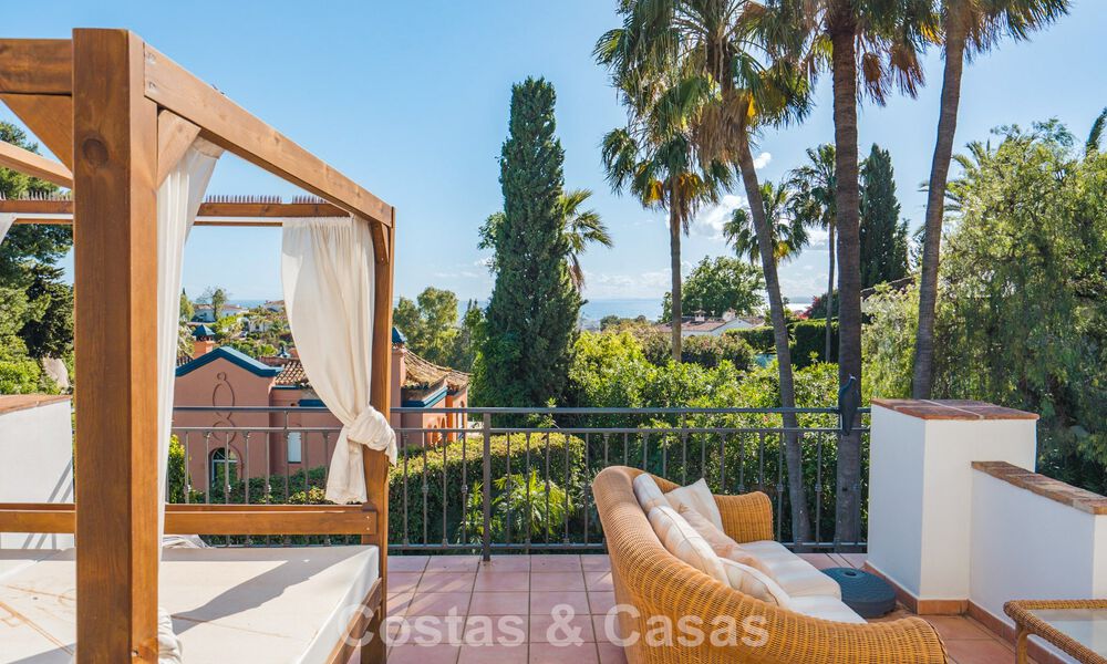 Spacieuse villa andalouse avec vue sur la mer à vendre à El Rosario, Marbella Est 805968