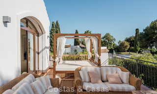 Spacieuse villa andalouse avec vue sur la mer à vendre à El Rosario, Marbella Est 805971 