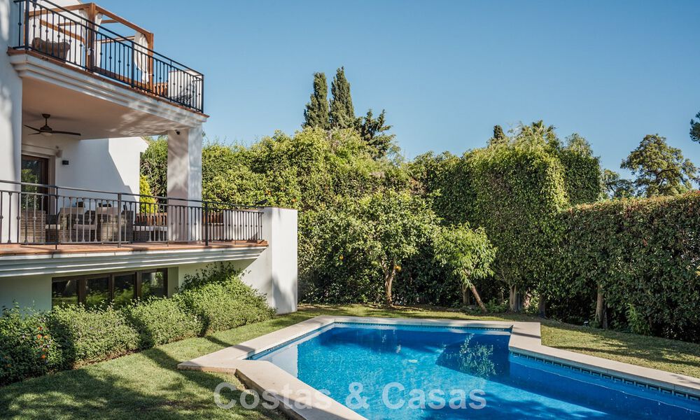 Spacieuse villa andalouse avec vue sur la mer à vendre à El Rosario, Marbella Est 805978