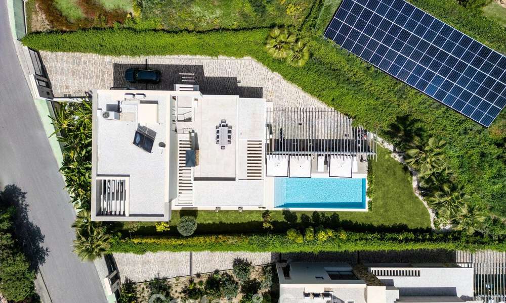 Villa moderne de luxe avec vue sur la mer dans la Vallée du Golf de Nueva Andalucía, Marbella 806053