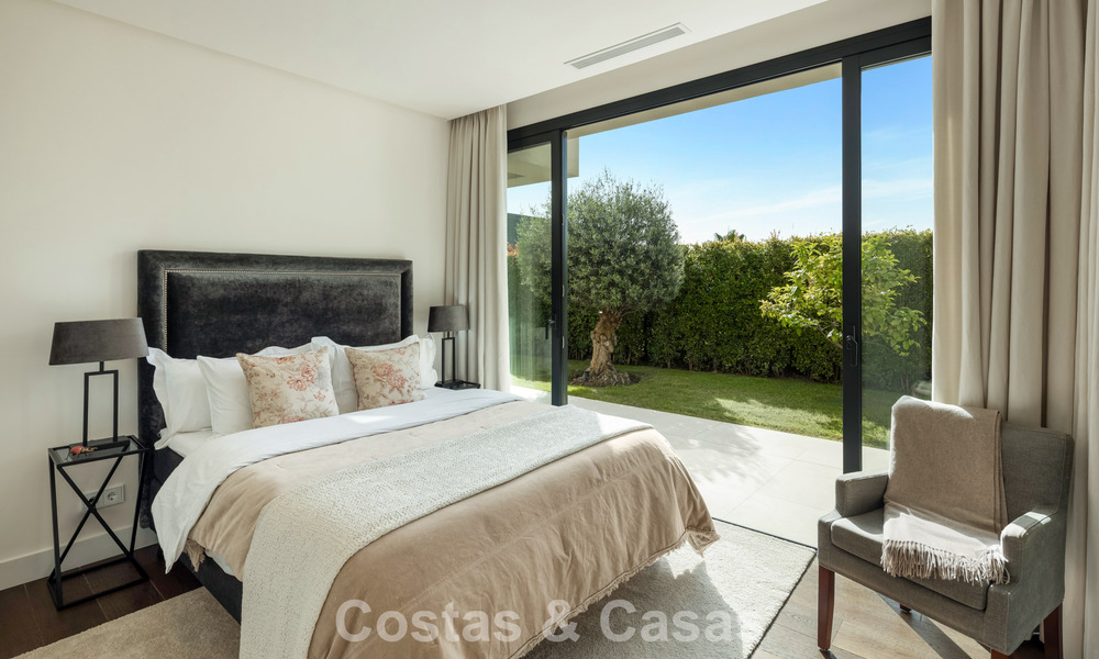 Villa moderne de luxe avec vue sur la mer dans la Vallée du Golf de Nueva Andalucía, Marbella 806064