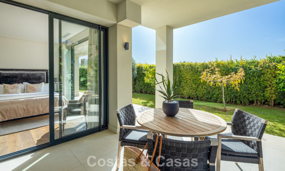 Villa moderne de luxe avec vue sur la mer dans la Vallée du Golf de Nueva Andalucía, Marbella 806065