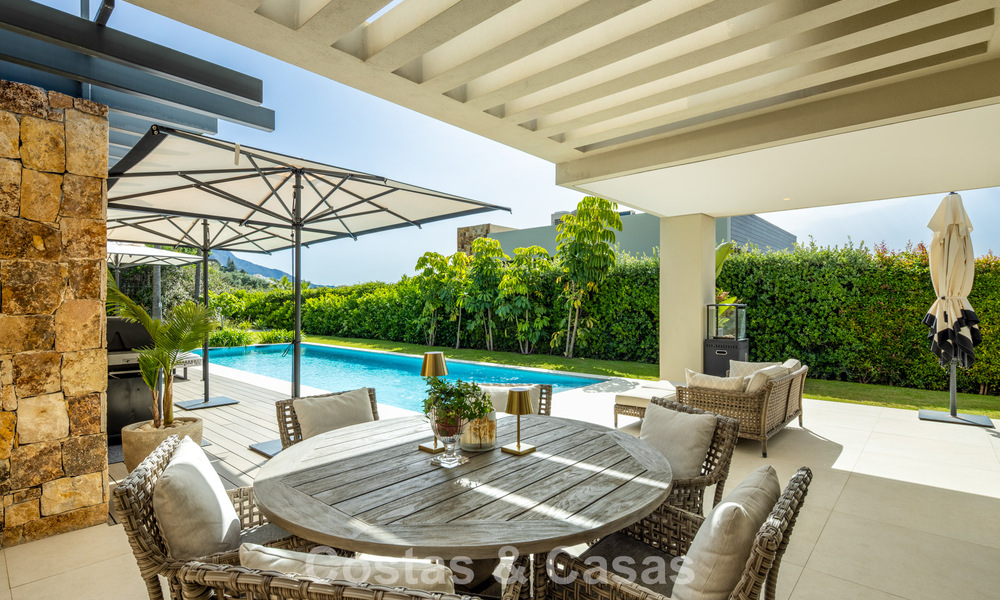 Villa moderne de luxe avec vue sur la mer dans la Vallée du Golf de Nueva Andalucía, Marbella 806069