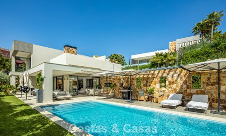 Villa moderne de luxe avec vue sur la mer dans la Vallée du Golf de Nueva Andalucía, Marbella 806070