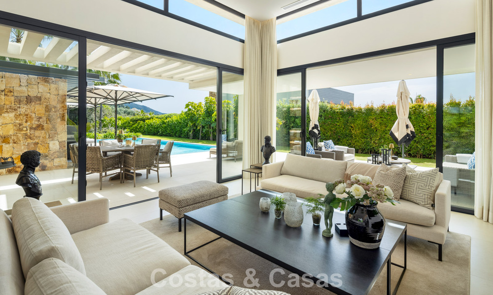 Villa moderne de luxe avec vue sur la mer dans la Vallée du Golf de Nueva Andalucía, Marbella 806076