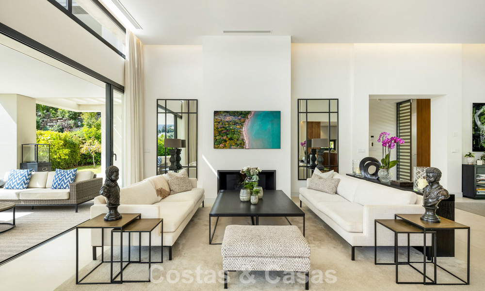 Villa moderne de luxe avec vue sur la mer dans la Vallée du Golf de Nueva Andalucía, Marbella 806077